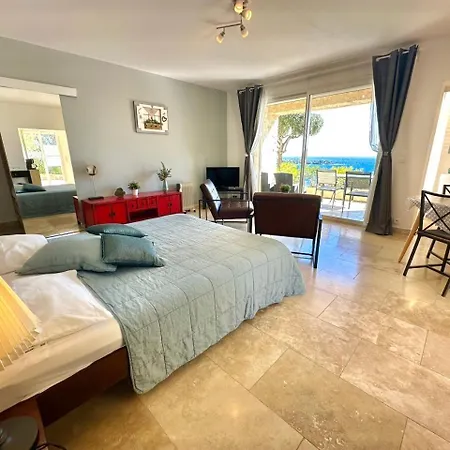 Apartment Grand Baie Saint-Raphael (Var)
