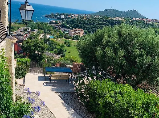 Grand Baie Сен-Рафаэль